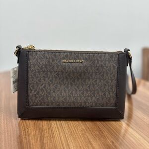Micheal Kors authentic crossbody